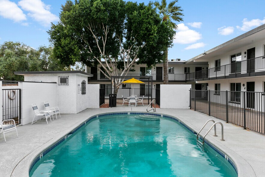 More Photos Of 2014 W Berridge Ln, Phoenix Apartments For Sale