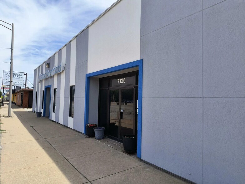 More Photos Of 7131-7139 Indianapolis Blvd, Hammond Office For Sale