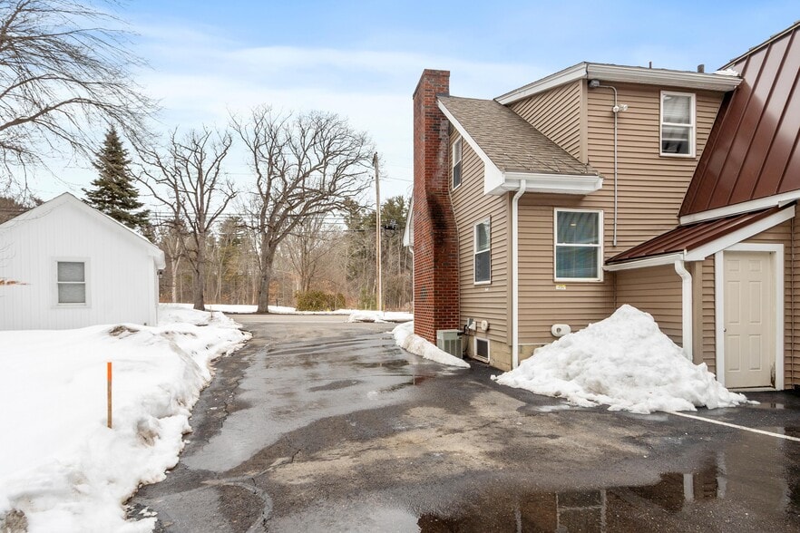 More Photos Of 434 Littleton Rd, Westford Storefront Retail Office For Lease