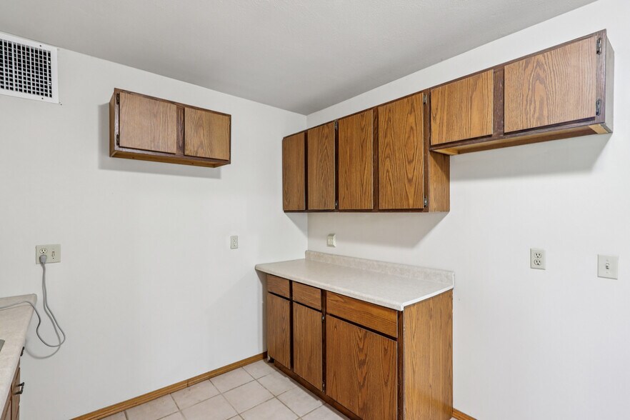 More Photos Of W9231 Bobolink Rd, Reeseville Warehouse For Sale