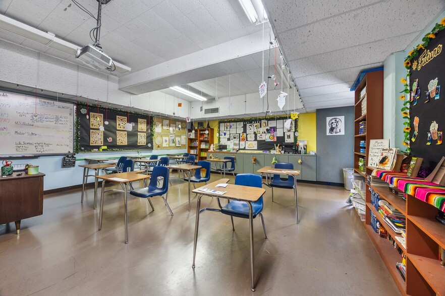 More Photos Of 6338 N Figueroa St, Los Angeles Schools For Lease