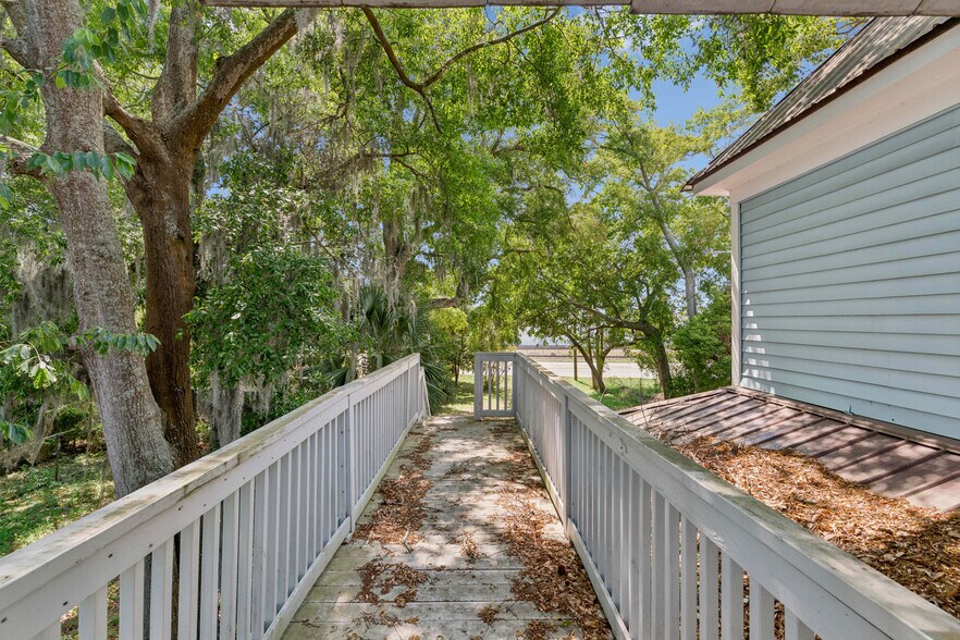 More Photos Of 1113 Grant St, Brunswick Apartments For Sale