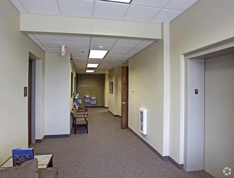 More Photos Of 971 Sibley Memorial Hwy, Lilydale Office For Lease