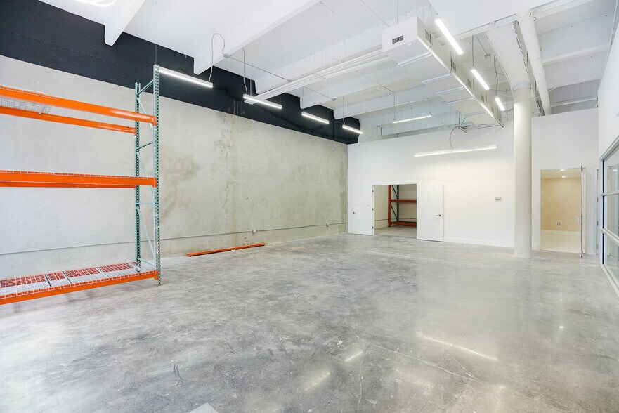 More Photos Of 10200 NW 25th St, Doral Light Distribution For Sale