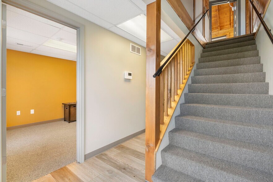 More Photos Of 771 E HWY 54, Camdenton Office For Sale