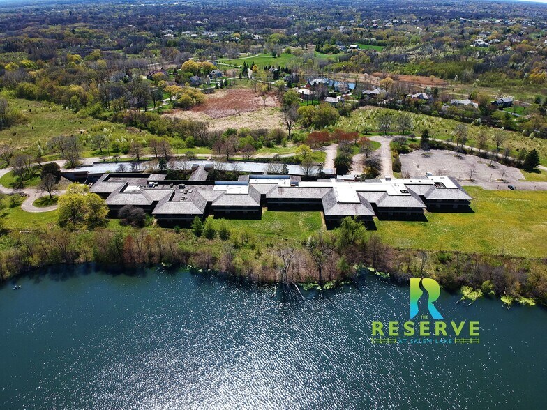 More Photos Of 3890 Salem Lake Dr, Long Grove Office For Sale