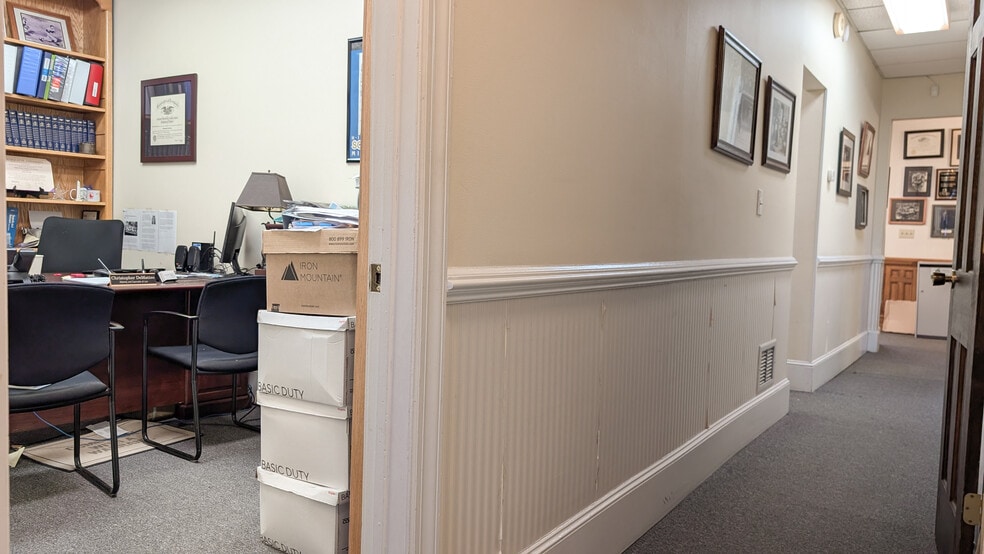 More Photos Of 383 Orange St, New Haven Apartments For Lease