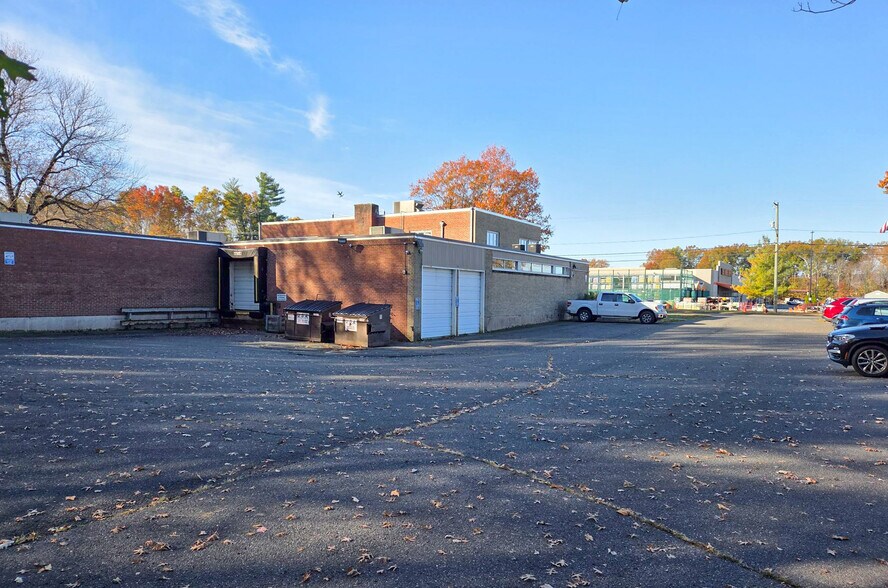 More Photos Of 66 Granby St, Bloomfield Manufacturing For Lease