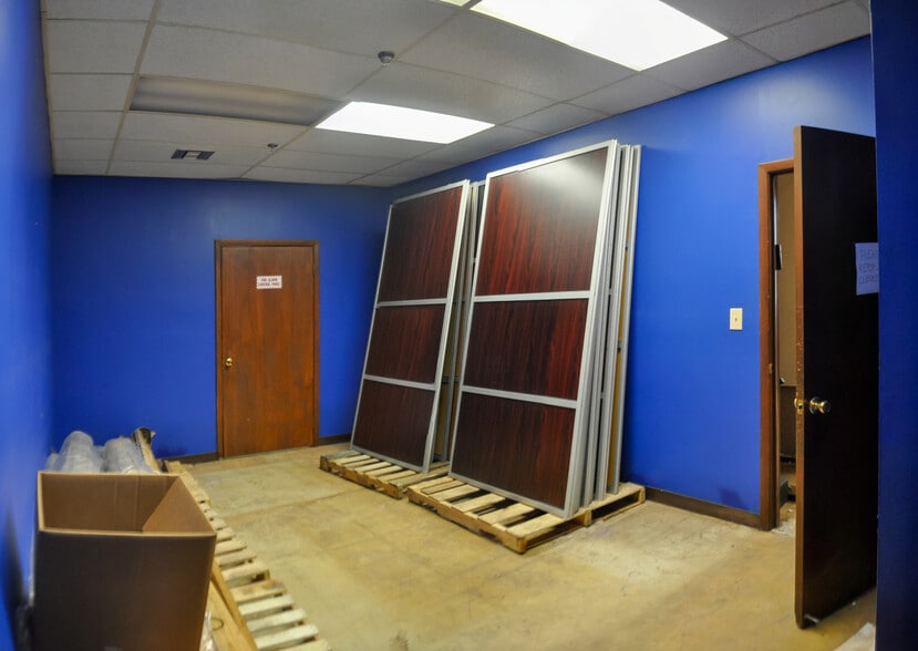 More Photos Of 39 Progress St, Edison Warehouse For Sale