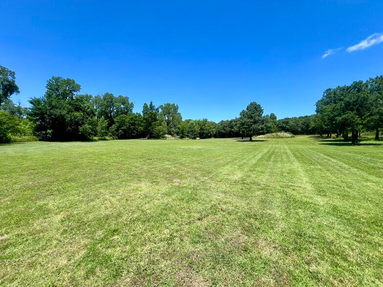 More Photos Of 12007 NE 23rd St, Choctaw Warehouse For Sale