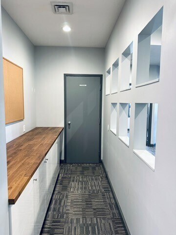 More Photos Of 329 E 2100 S, Salt Lake City Showroom For Lease