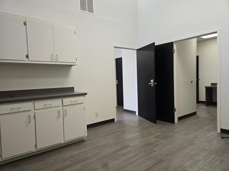 More Photos Of 4201 Camp Bowie Blvd, Fort Worth Medical For Lease