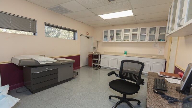 More Photos Of 1258 W Bay Dr, Largo Medical For Lease