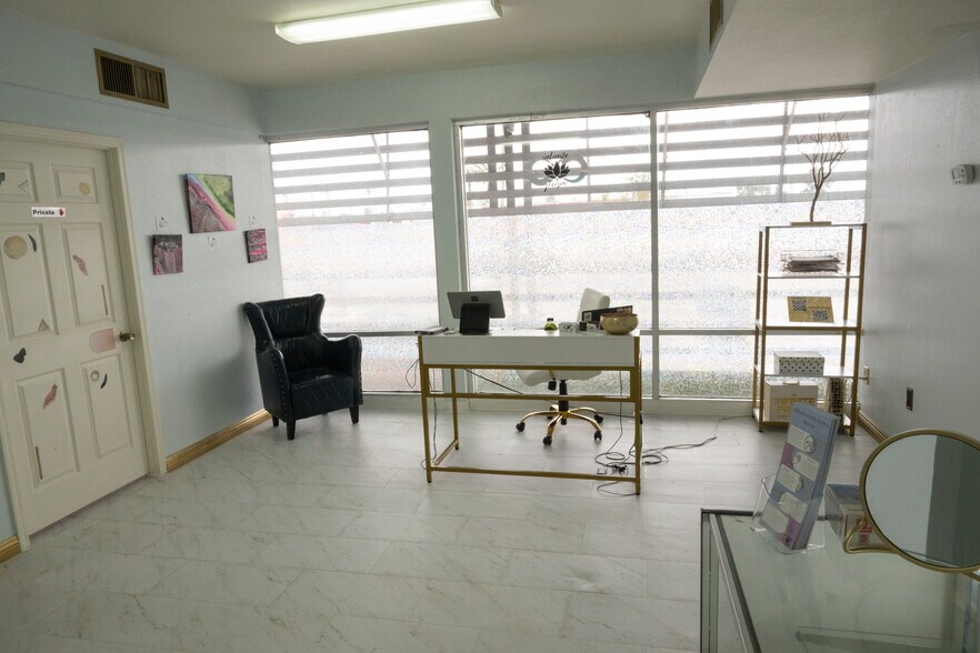 More Photos Of 4625 E Broadway Blvd, Tucson Storefront Retail Office For Lease