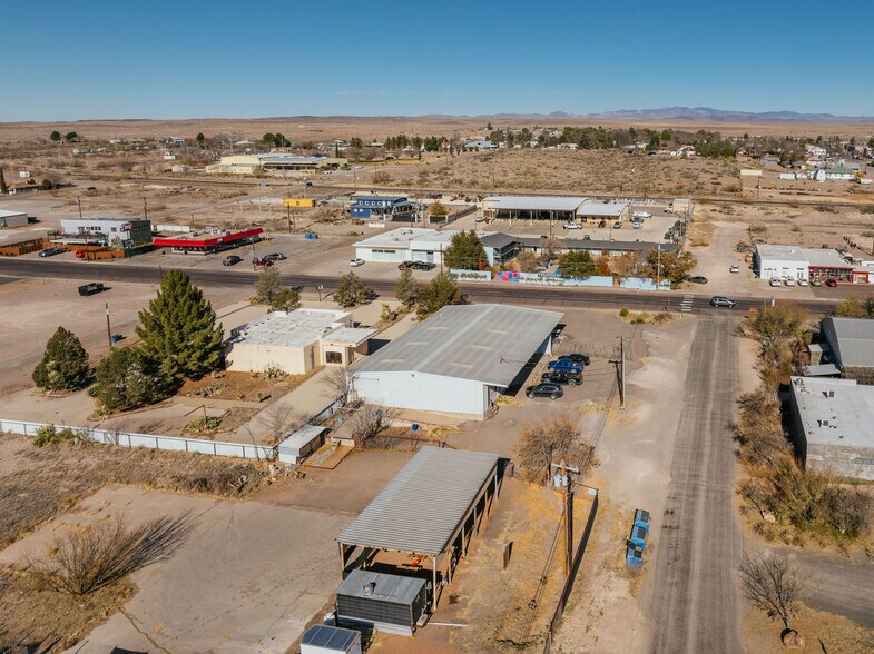 More Photos Of 601 W San Antonio St, Marfa Showroom For Sale