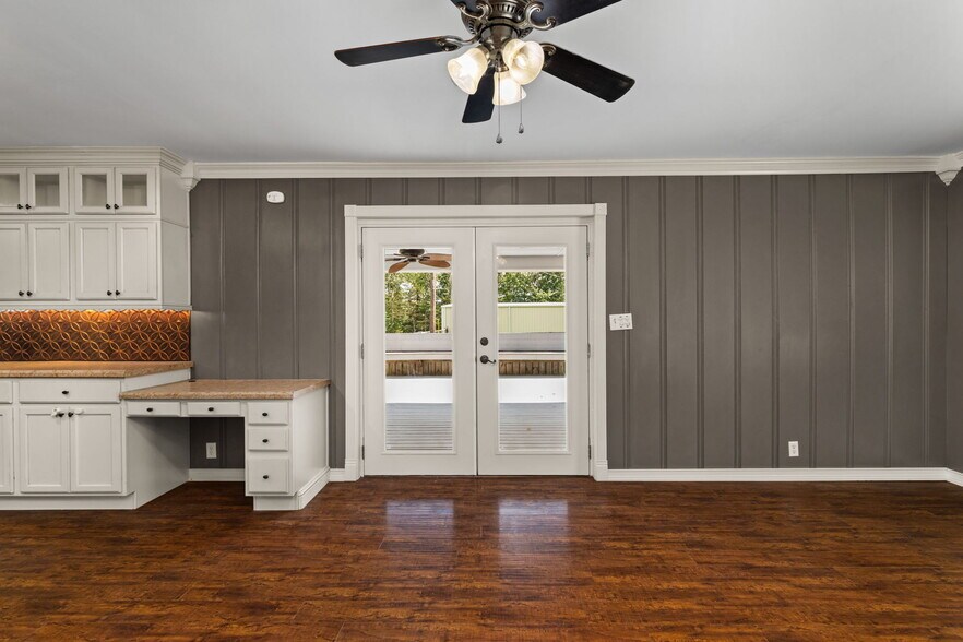 More Photos Of 354 County Road 172, Florence Flex For Sale