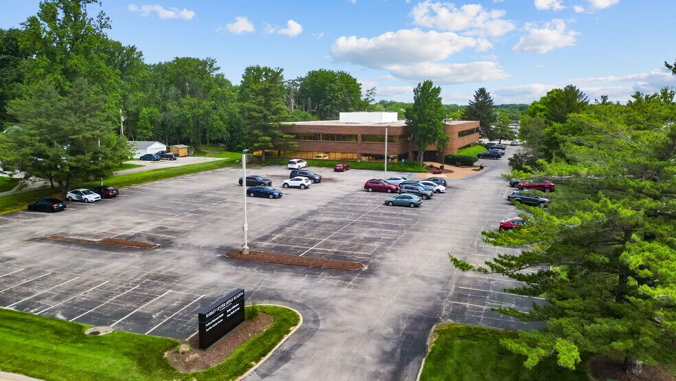 More Photos Of 141 Market Place Dr, Fairview Heights Office For Sale