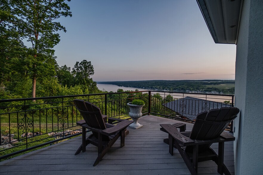 More Photos Of 3450 Esperanza Rd, Keuka Park Specialty For Sale