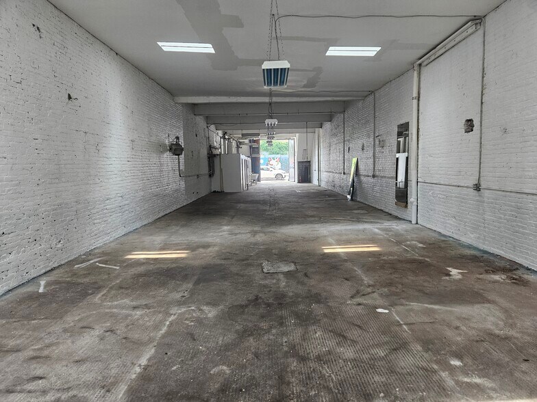 More Photos Of 987 Pacific St, Brooklyn Industrial For Sale