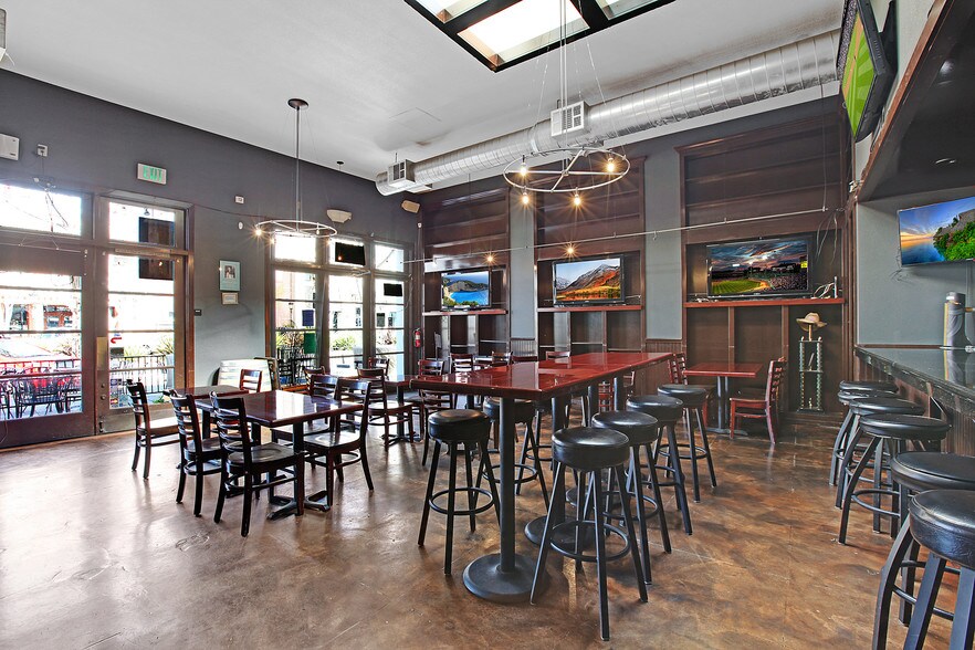 More Photos Of 142-156 McLeod St, Livermore Freestanding For Lease