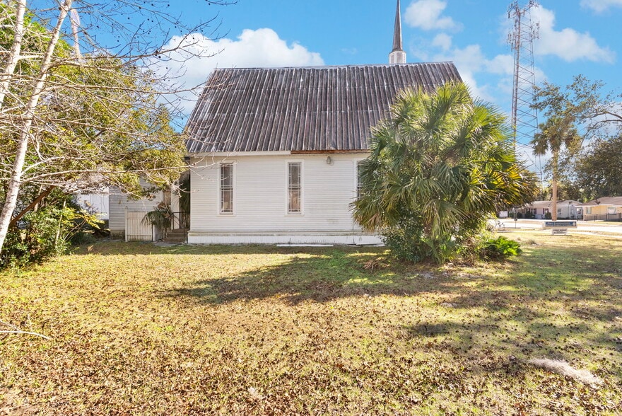 More Photos Of 201 W University Ave, Orange City Religious Facility For Sale
