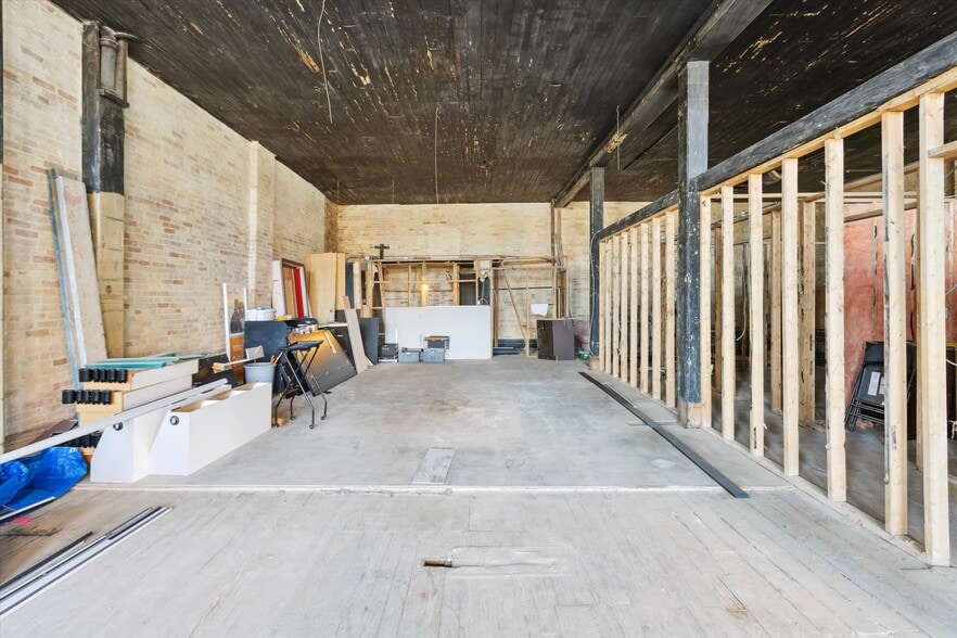 More Photos Of 1017 Washington Ave, Bay City Storefront Retail Residential For Sale