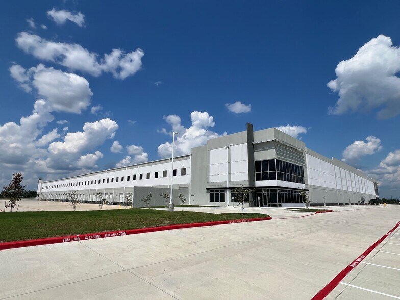 More Photos Of FM 565 & Kilgore Pky, Baytown Unknown For Lease