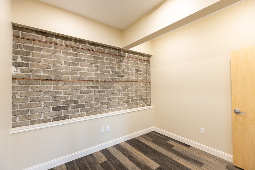 More Photos Of 412 Washington St, The Dalles Freestanding For Sale