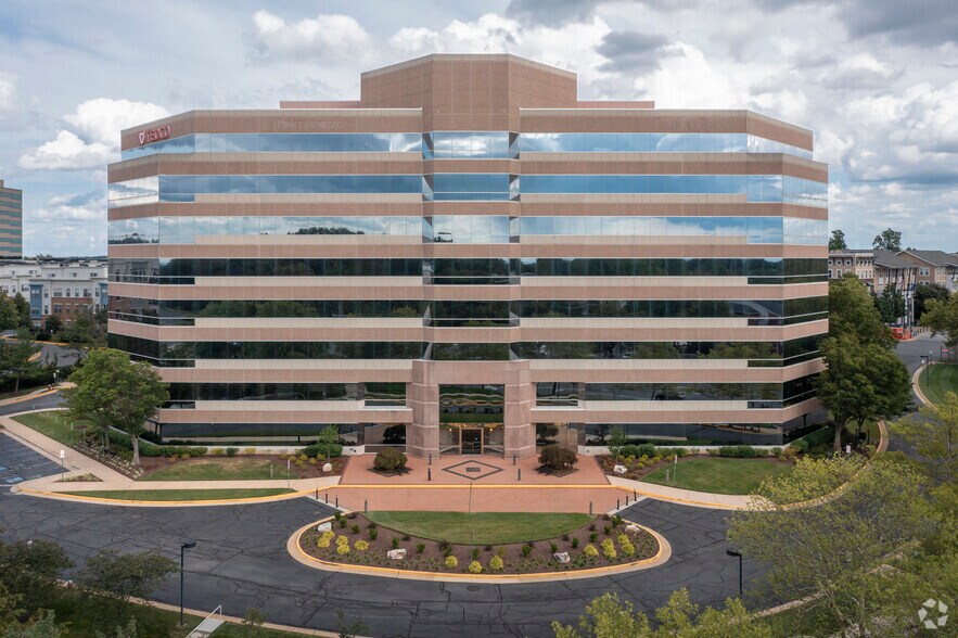 More Photos Of 12150 Monument Dr, Fairfax Office For Lease