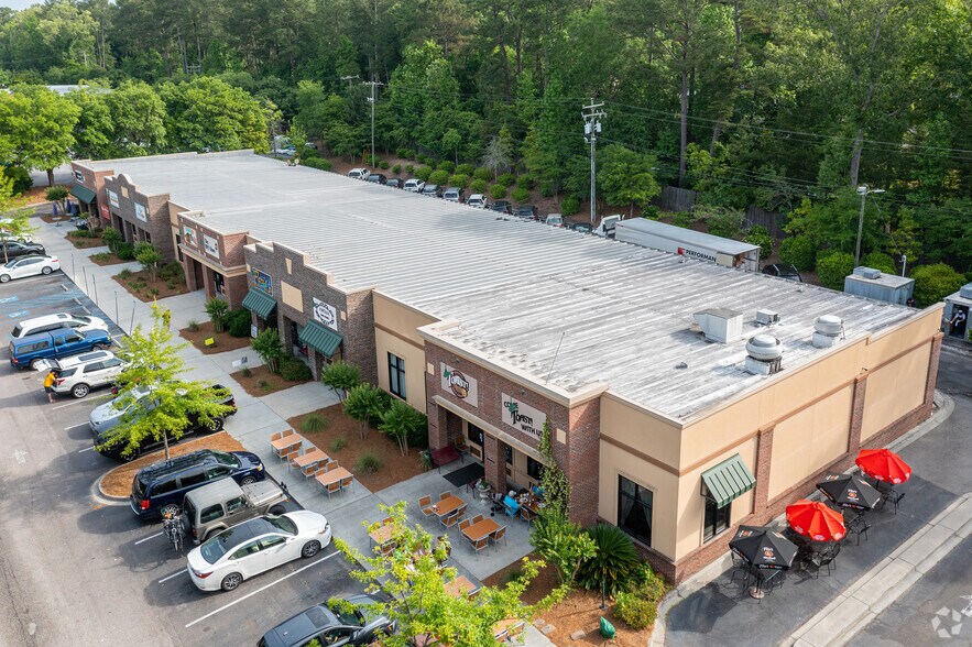 More Photos Of 717 Old Trolley Rd, Summerville Unknown For Lease