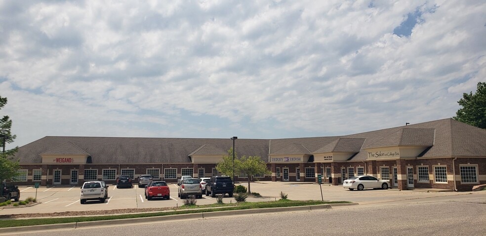 1121 N College Park Dr