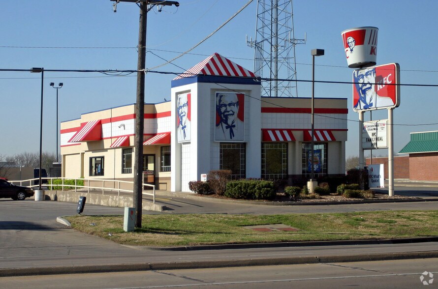 More Photos Of 11104 E 21st St, Tulsa Fast Food For Sale