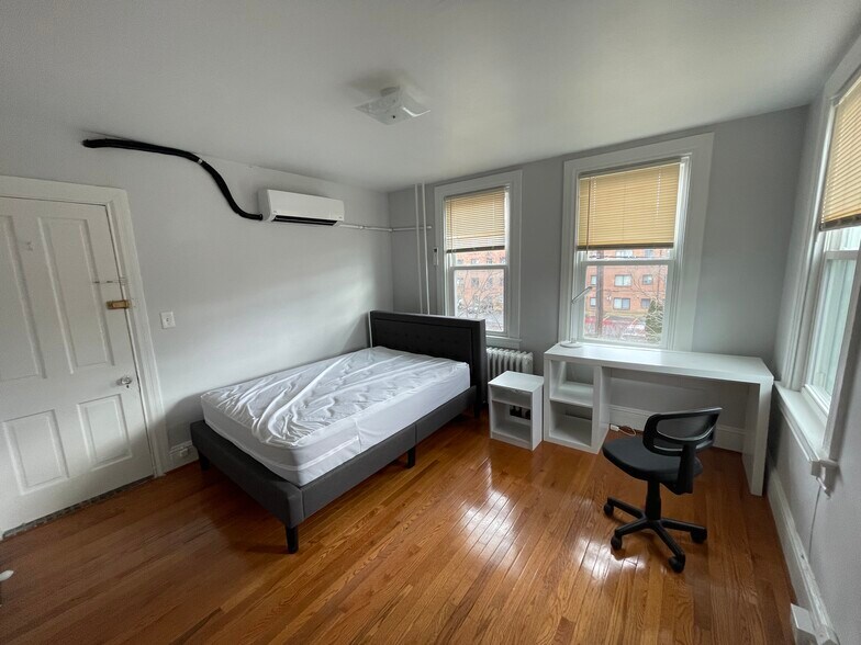 More Photos Of 7404 Rhode Island Ave, College Park Apartments For Sale