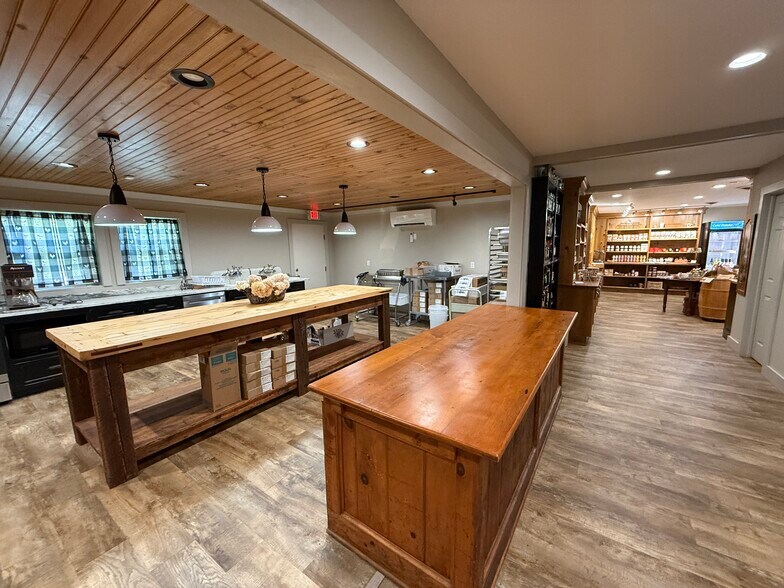 More Photos Of 4578 US Route 7, Pittsford Specialty For Sale