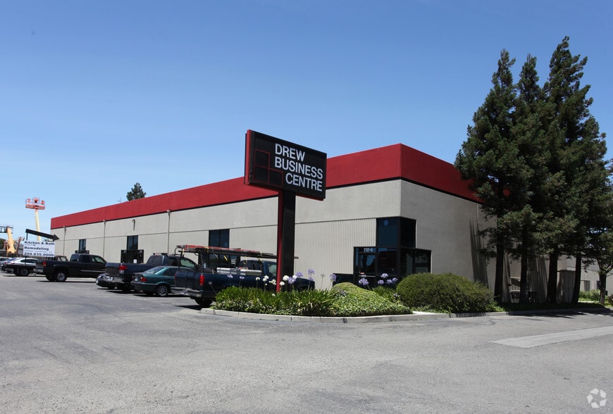 More Photos Of 252 W Larch Rd, Tracy Unknown For Lease