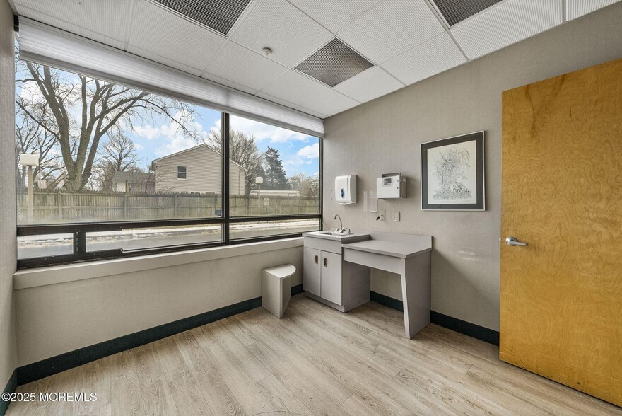 More Photos Of 3270 State Route 27, Kendall Park Office For Sale