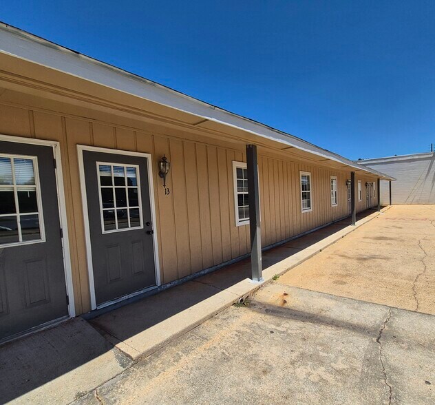 More Photos Of 21 Hines St, Monroeville Office For Sale