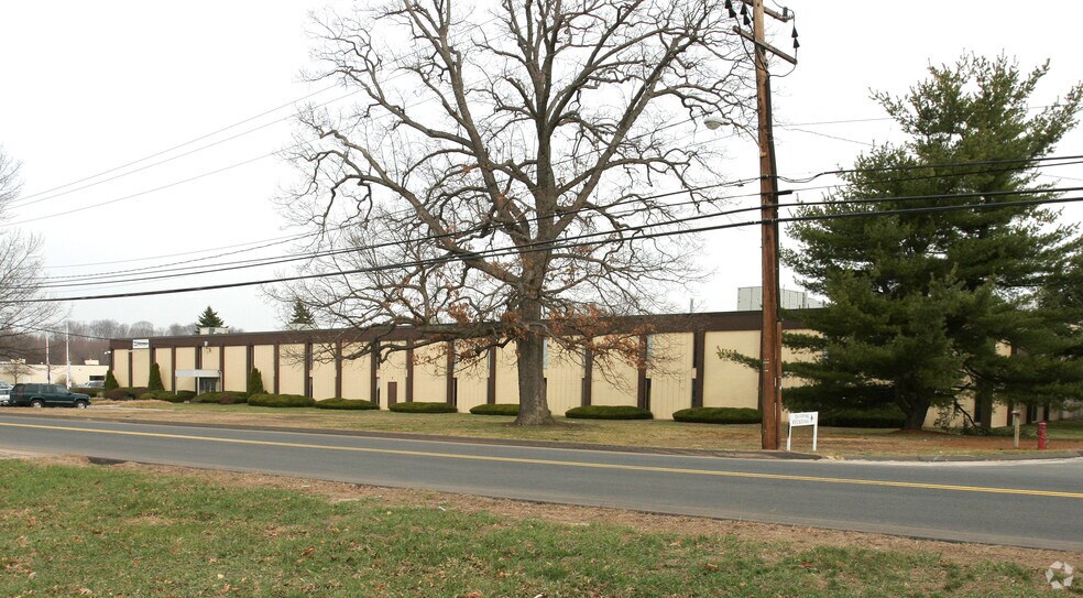 More Photos Of 777 Brook St, Rocky Hill Light Manufacturing For Lease