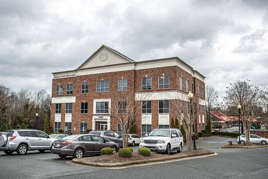 More Photos Of 10550 Independence Pointe Pky, Matthews Office For Lease