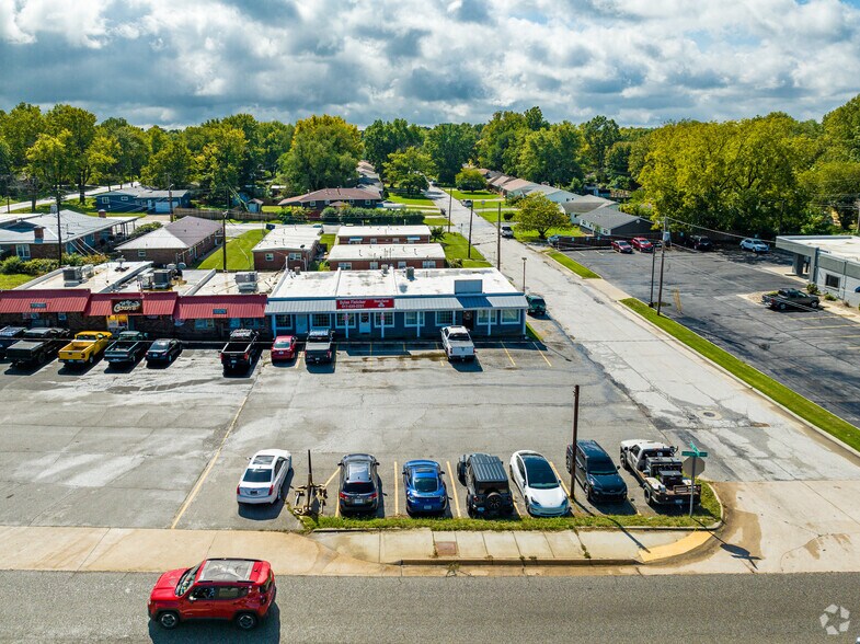 More Photos Of 3128-3134 E Sunshine St, Springfield Storefront Retail Office For Sale