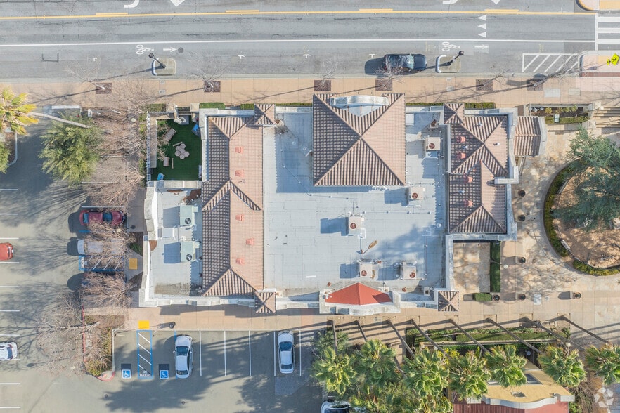 More Photos Of 43541-43543 Mission Blvd, Fremont Freestanding For Lease
