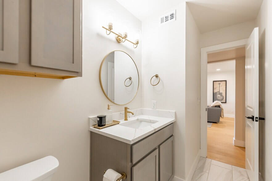 More Photos Of 701 W Highpoint Dr, Stillwater Apartments For Sale