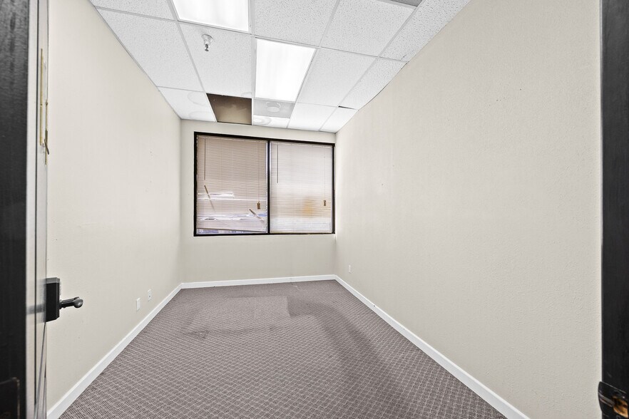 More Photos Of 300 S Garfield Ave, Monterey Park Office For Sale