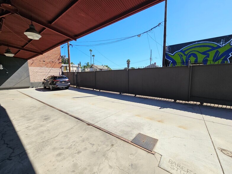 More Photos Of 1014 Vine St, Los Angeles Movie Radio TVStudio For Sale