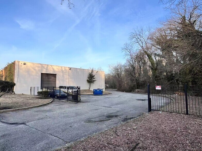 More Photos Of 1300 Old Kings hwy, Maple Shade Township Warehouse For Lease