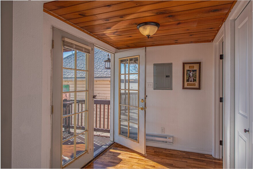 More Photos Of 901 E C St, Pueblo Storefront Retail Residential For Sale