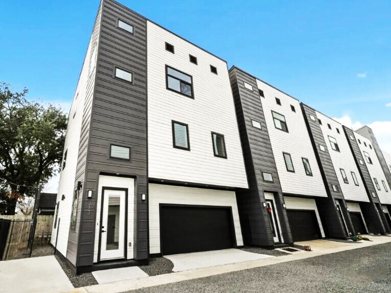 More Photos Of 313 N Nagle St, Houston Multifamily For Sale