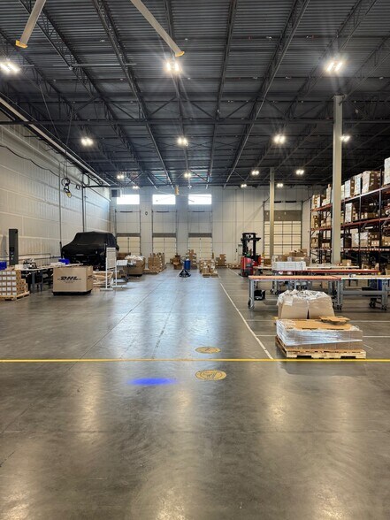 More Photos Of 910 W Center St, North Salt Lake Warehouse For Lease