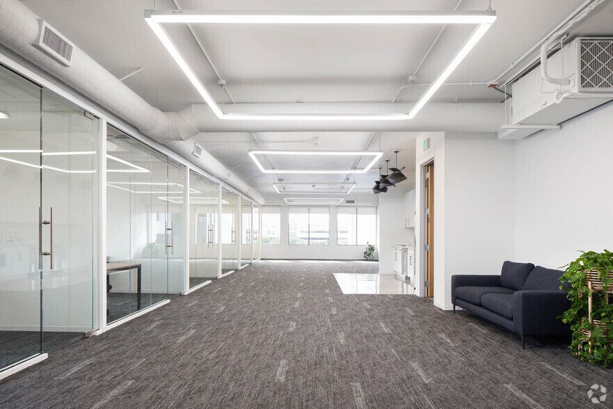 More Photos Of 18952 MacArthur Blvd, Irvine Office For Sale