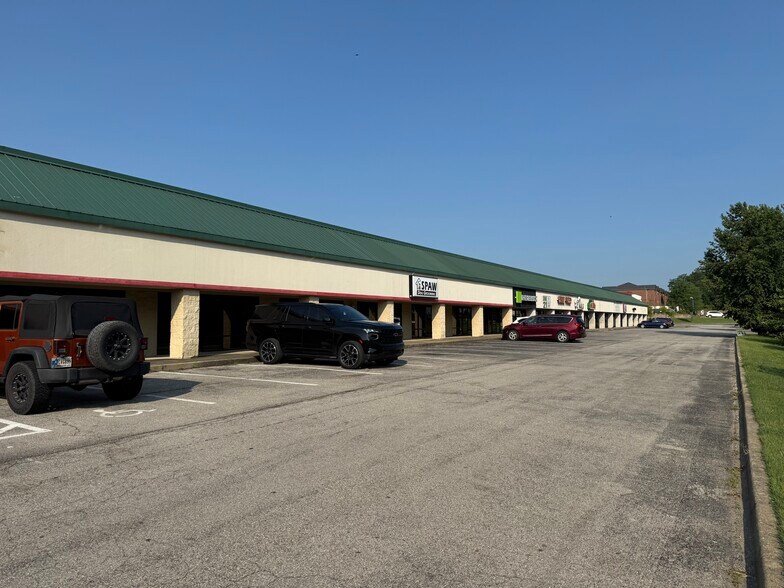 More Photos Of 100 Hometown Plz, Sellersburg Storefront For Sale
